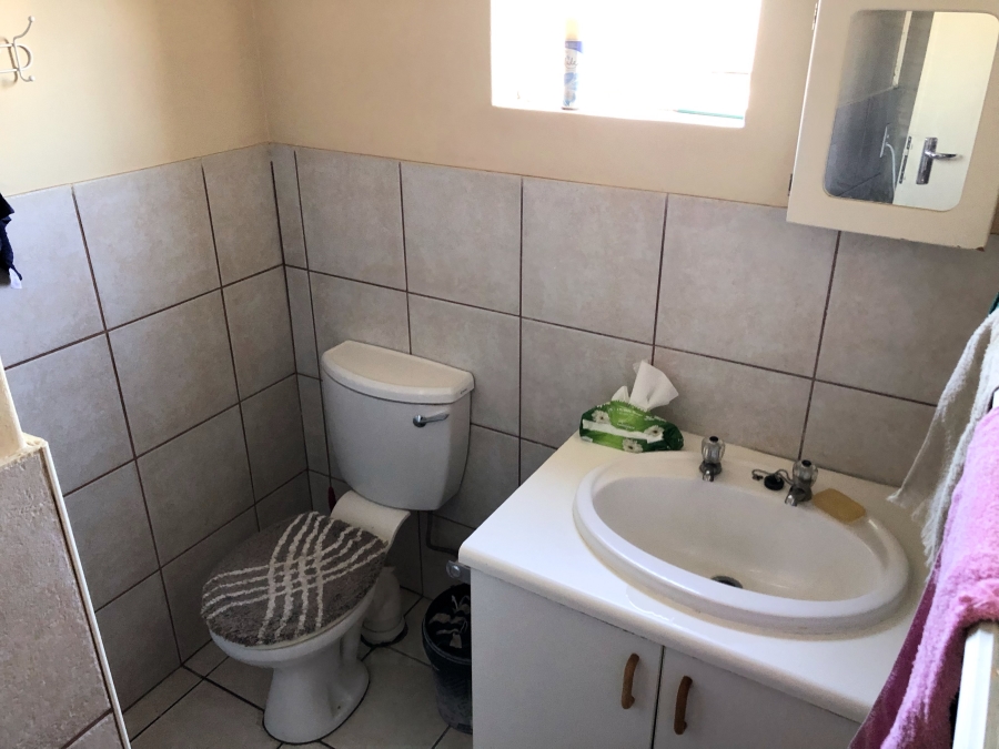 1 Bedroom Property for Sale in Kannoniers Park North West